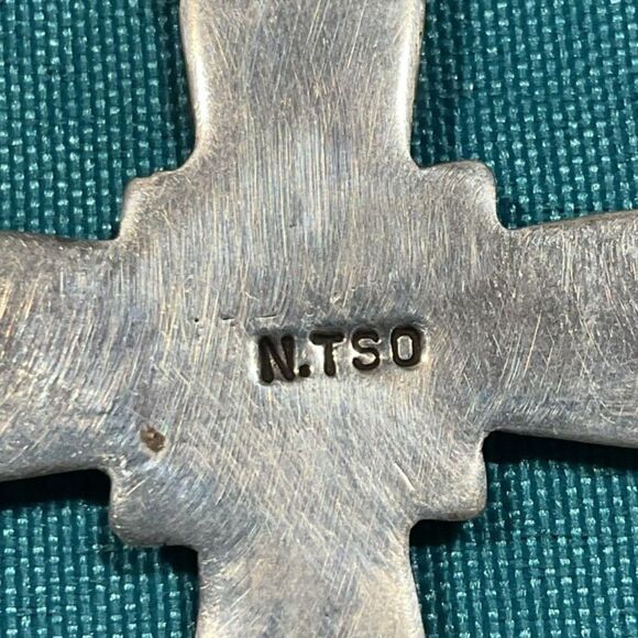 Vintage Nellie Tso Silver Cross - Picture 3 of 4